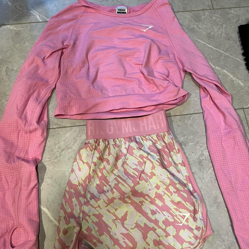 2 piece gym shark set/ worn once size M